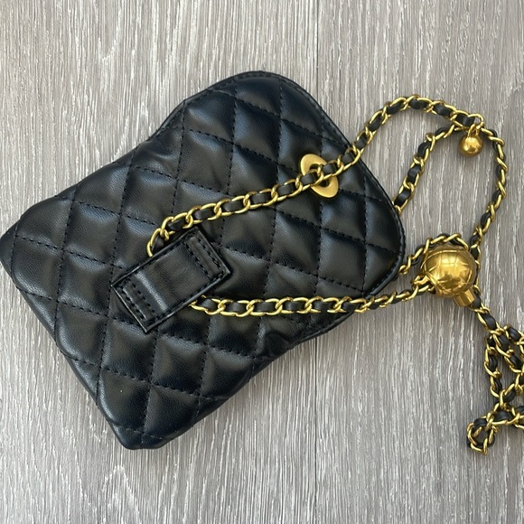 Black wallet on a chain - Picture 8 of 12